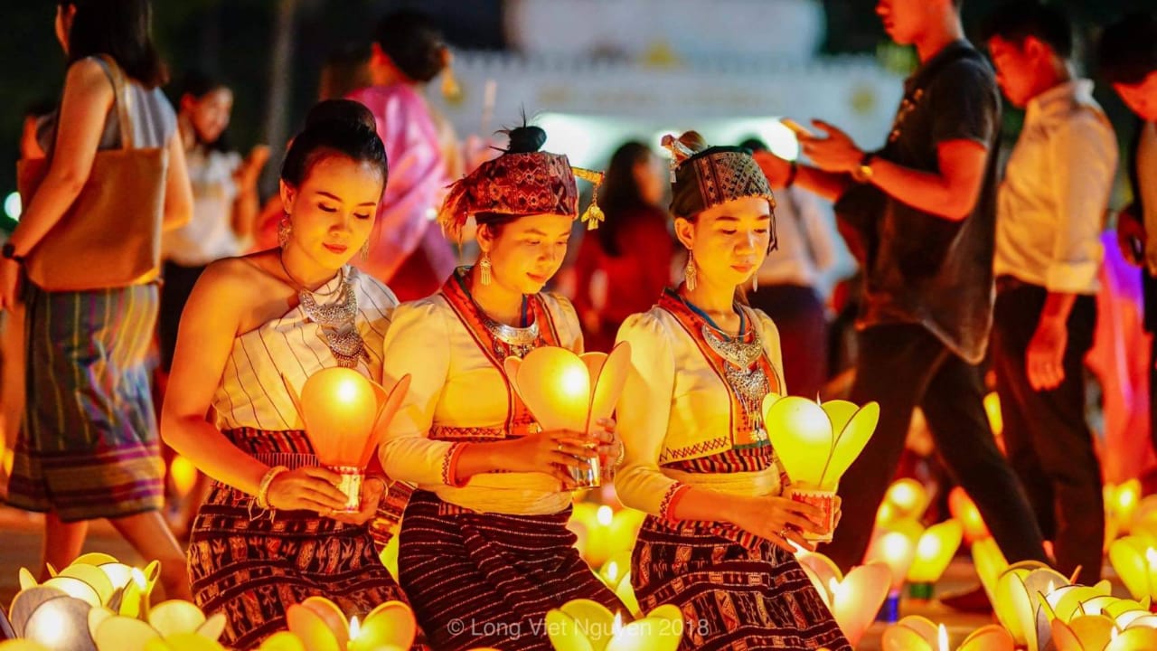 Ork Pun Sa Festival or End of Buddhist Lent for Vientiane