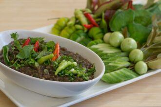 ລາບປາຕອງ Raw Fish larb - Credit - Lao Derm Restaurant