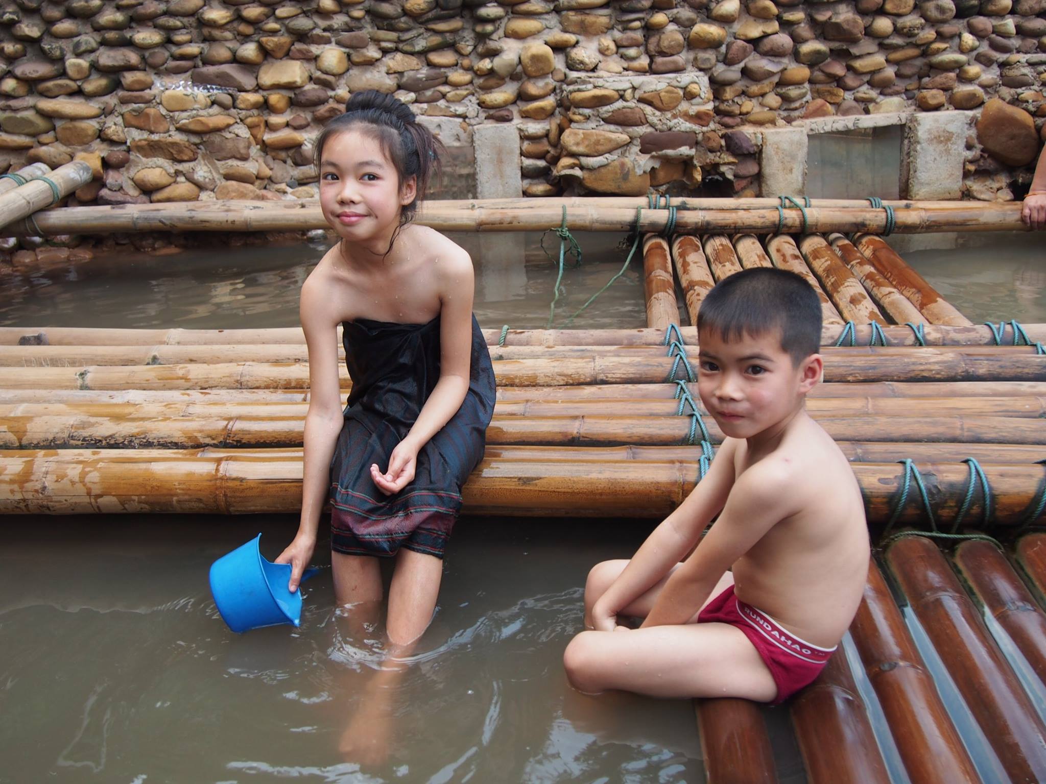 Meuang La Hot Spring 